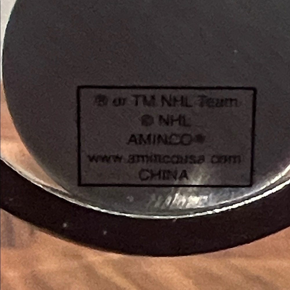 Aminco NHL Chicago Blackhawks Silver Toned Hoop Dangle Earrings - Picture 3 of 3